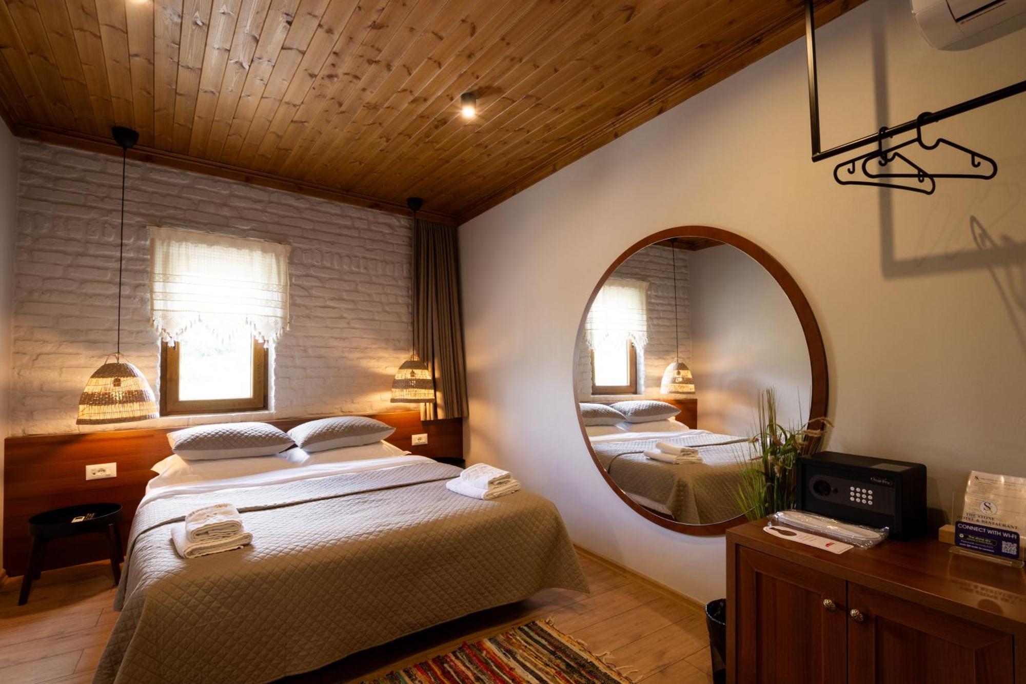 The Stone Sky Hotel Gjirokastër 外观 照片