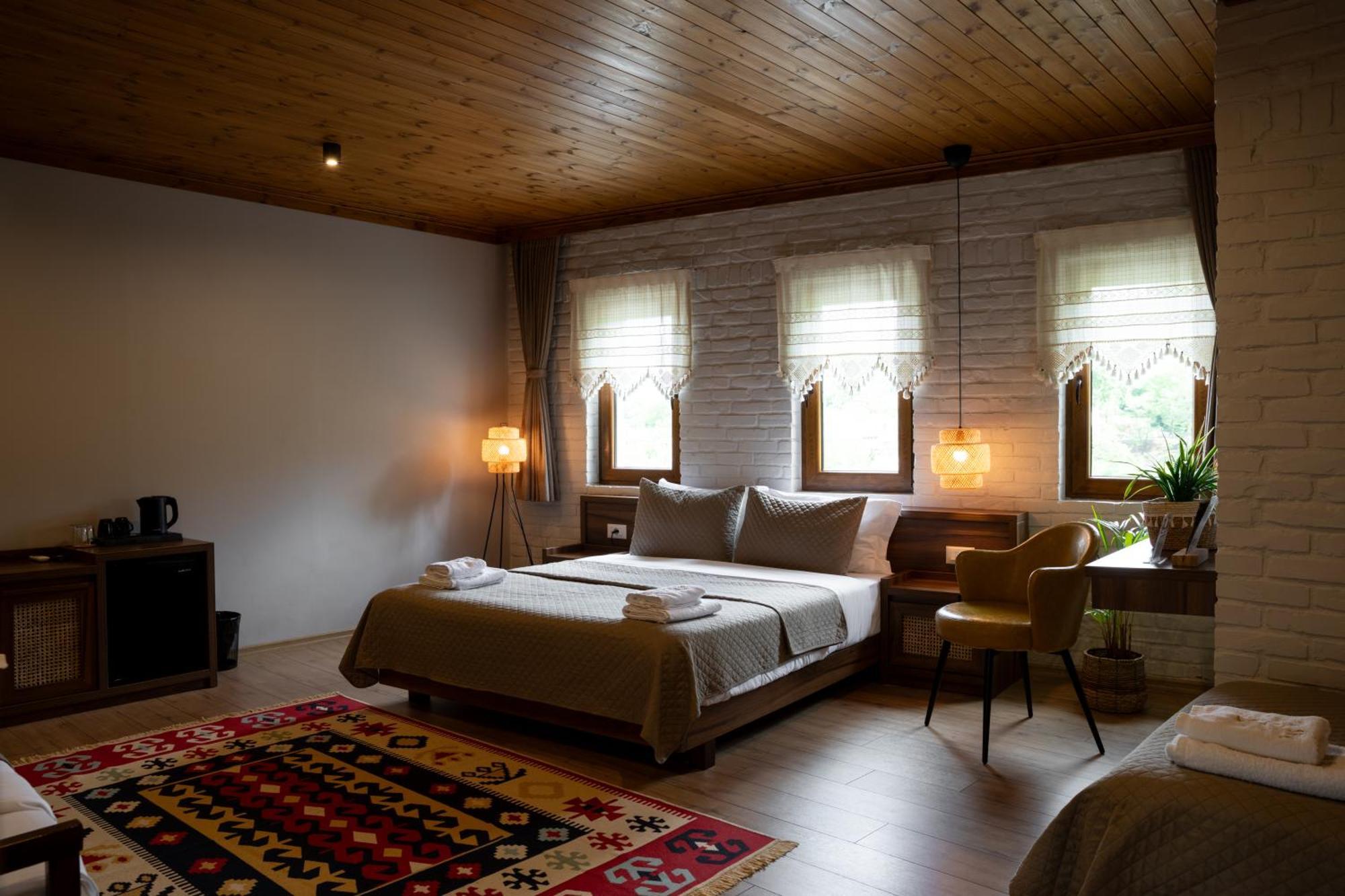 The Stone Sky Hotel Gjirokastër 外观 照片