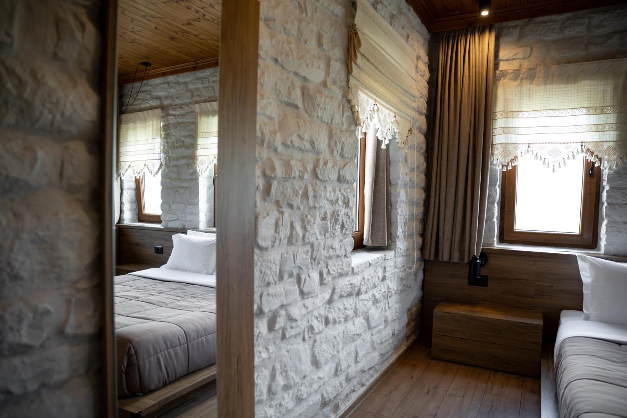 The Stone Sky Hotel Gjirokastër 外观 照片