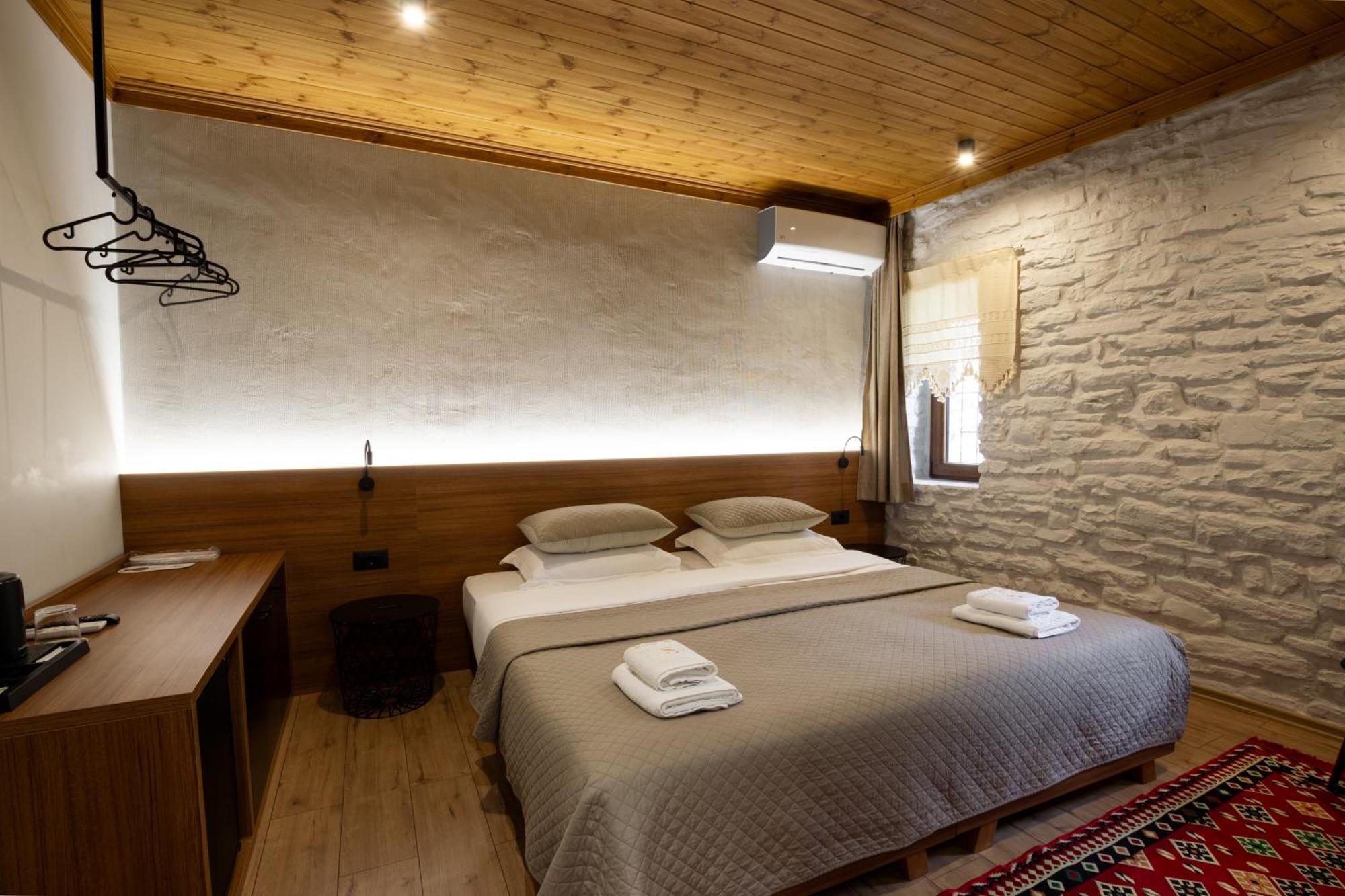 The Stone Sky Hotel Gjirokastër 外观 照片