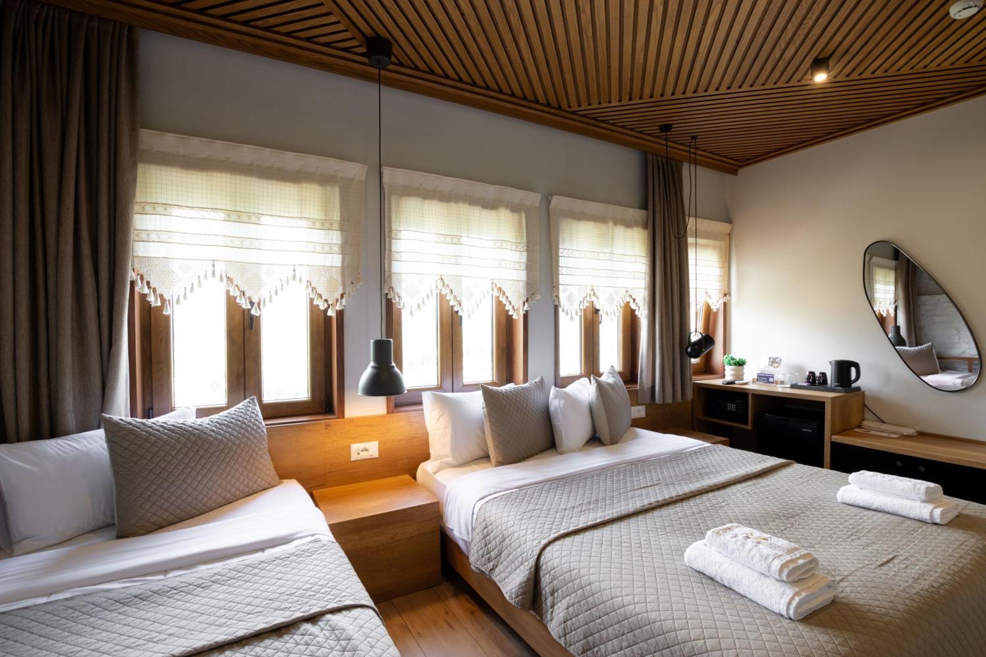 The Stone Sky Hotel Gjirokastër 外观 照片
