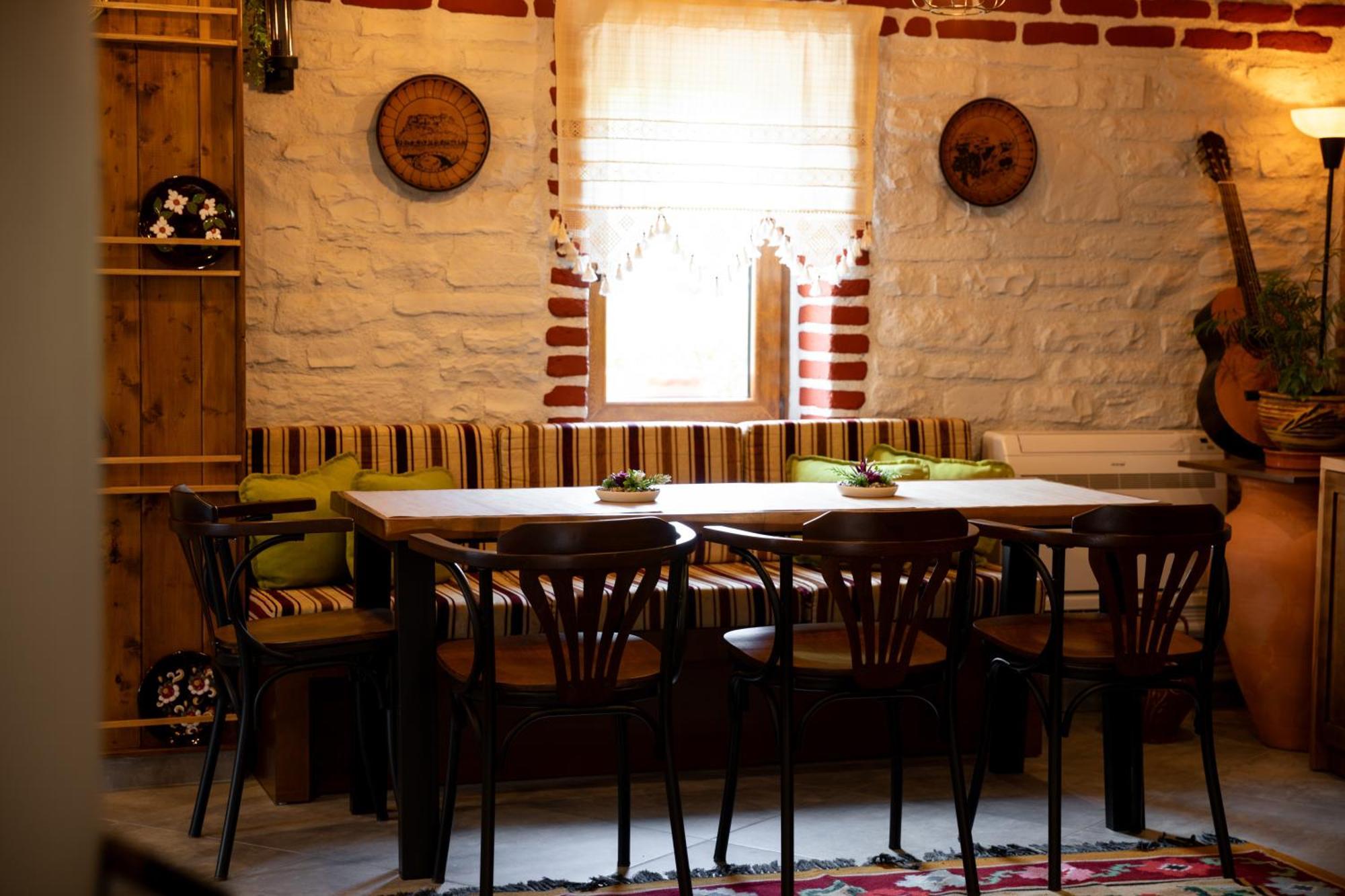 The Stone Sky Hotel Gjirokastër 外观 照片