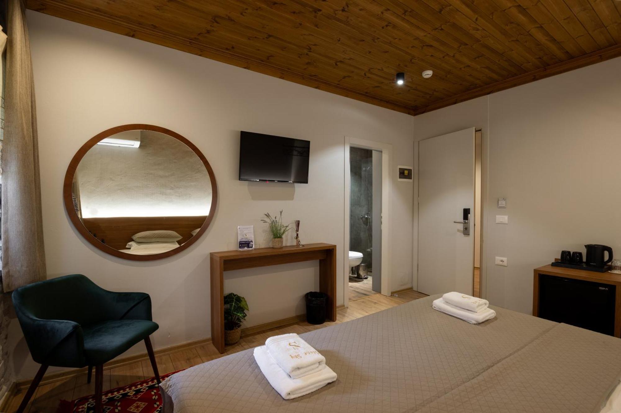 The Stone Sky Hotel Gjirokastër 外观 照片