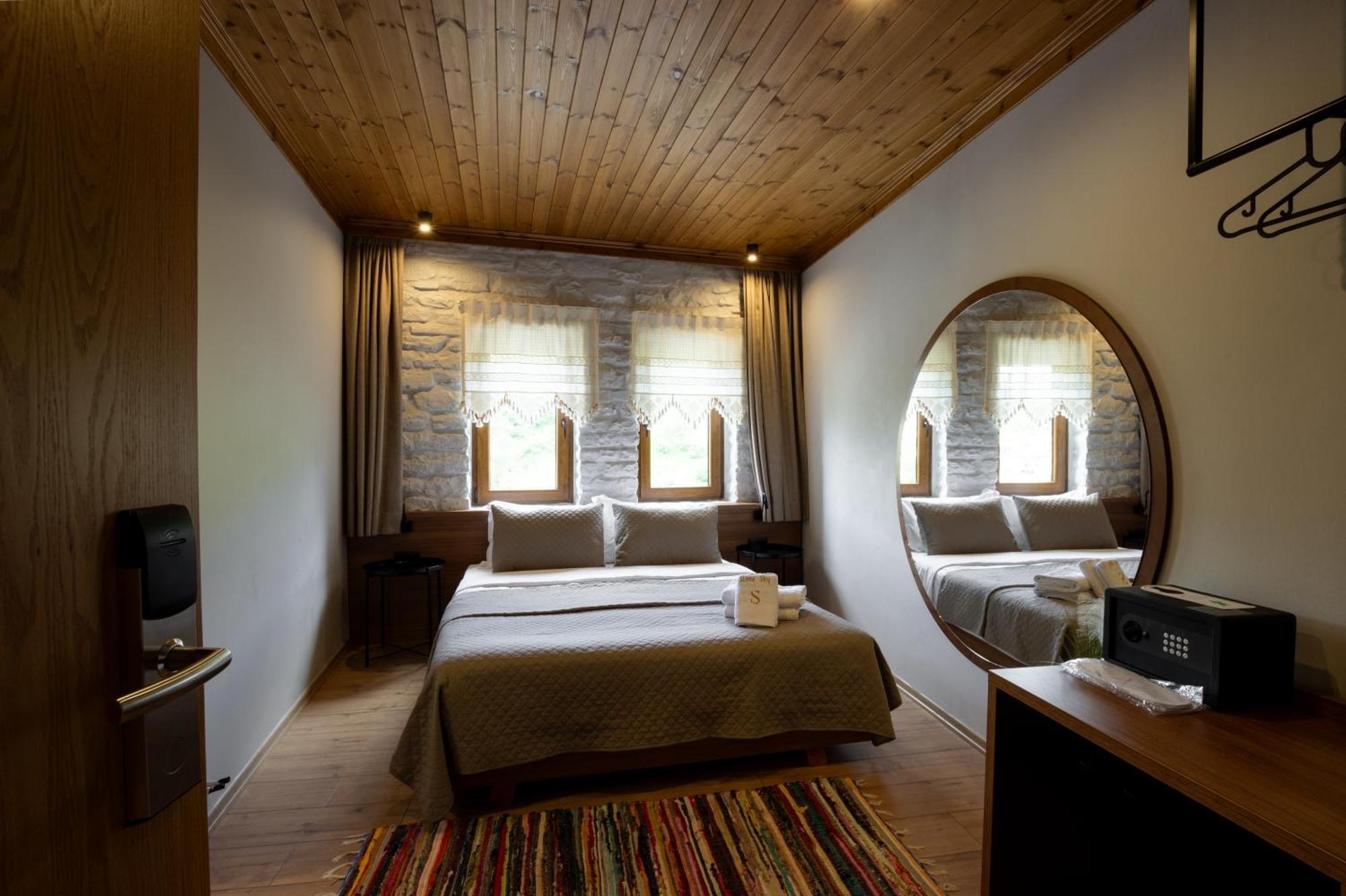 The Stone Sky Hotel Gjirokastër 外观 照片