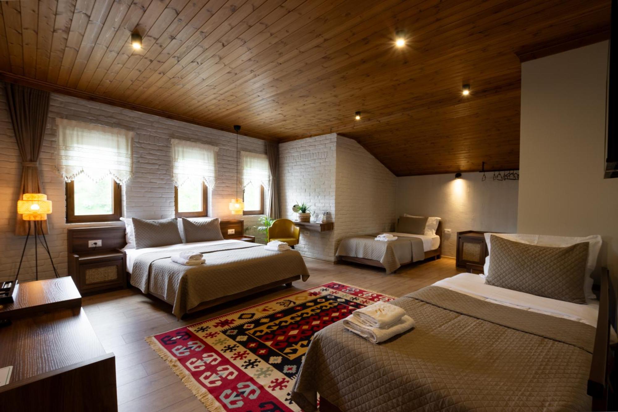 The Stone Sky Hotel Gjirokastër 外观 照片
