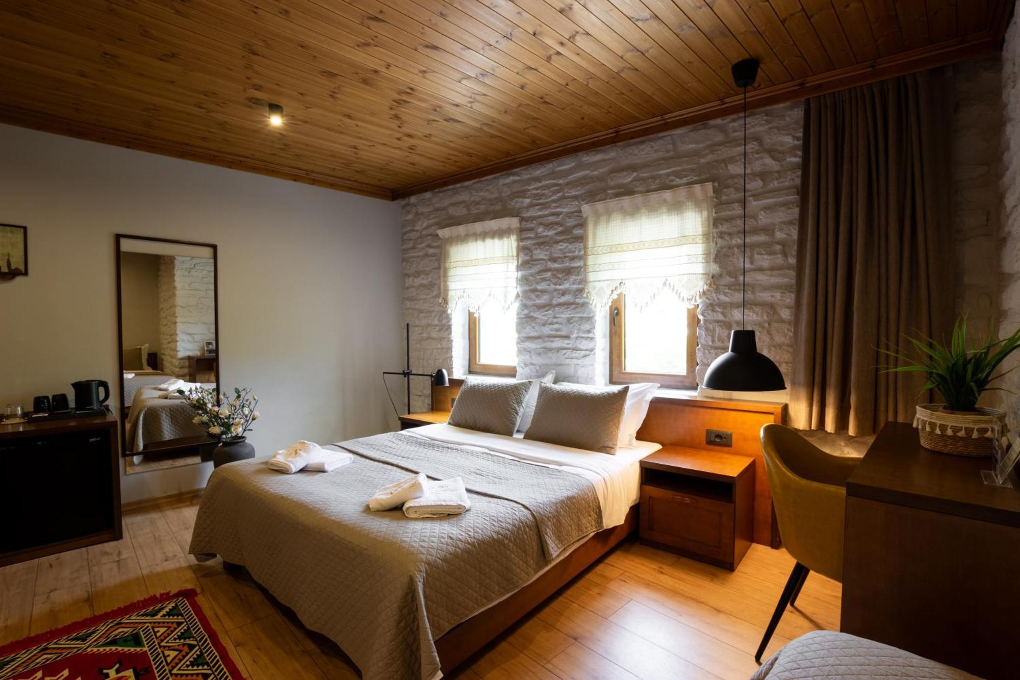 The Stone Sky Hotel Gjirokastër 外观 照片