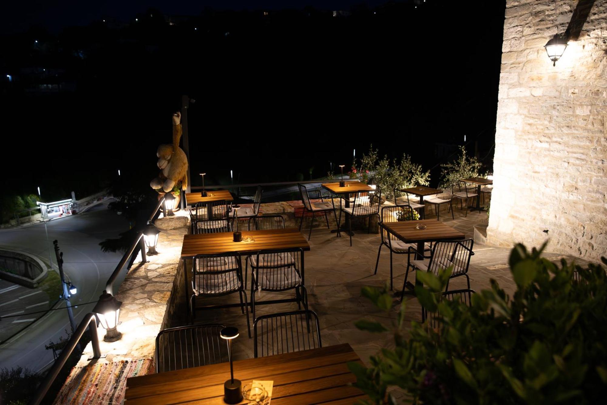 The Stone Sky Hotel Gjirokastër 外观 照片